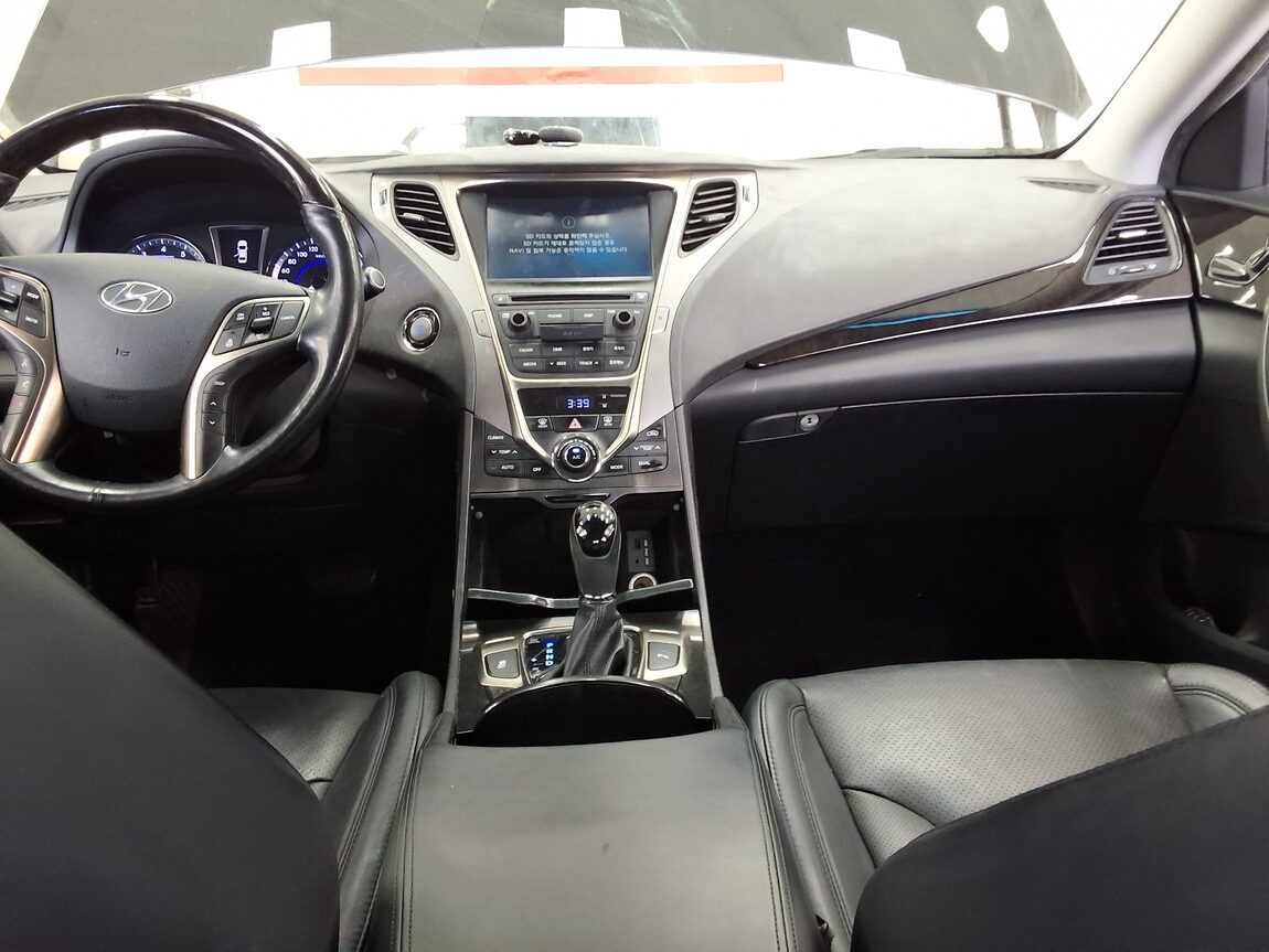 HYUNDAI GRANDEUR HG HG 300 PREMIUM 2014 - zdjęcie 11