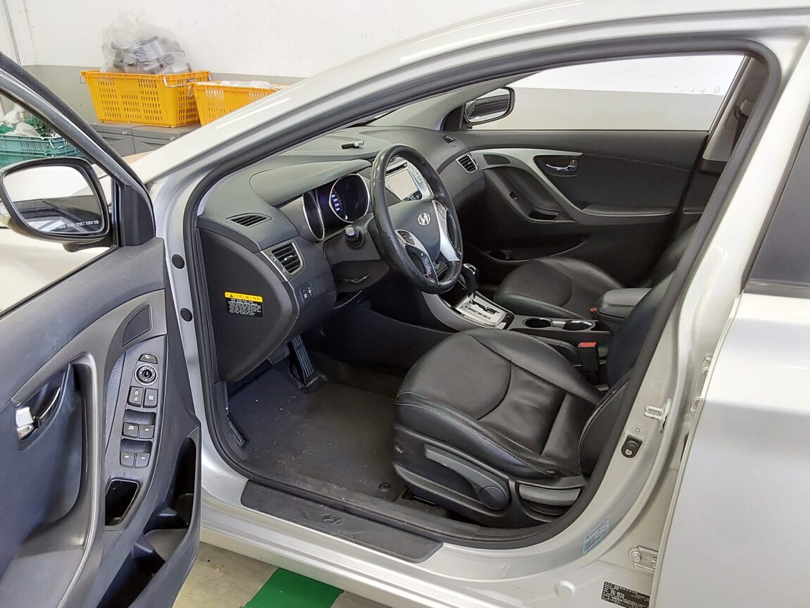HYUNDAI AVANTE MD M16 GDi PREMIER 2012 - zdjęcie 10