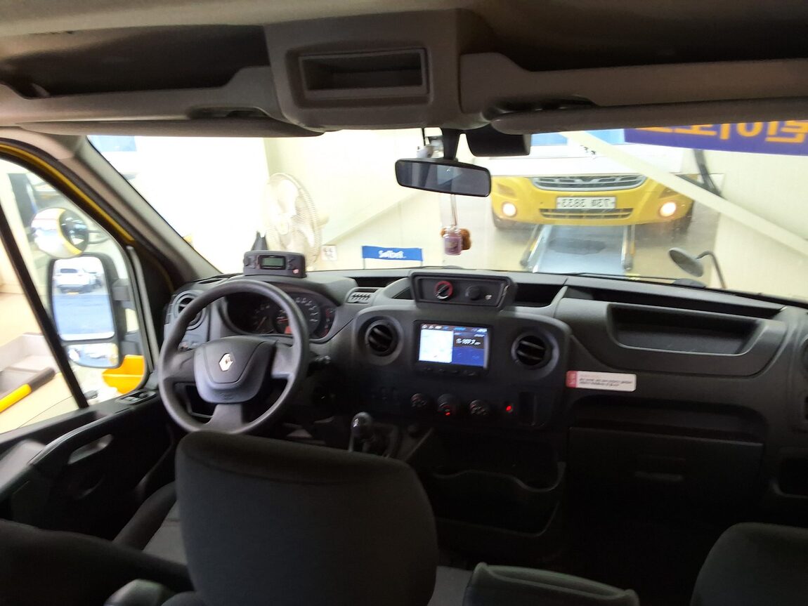 RENAULT (SAMSUNG) MASTER BUS 13-SEATER 2019 - zdjęcie 12