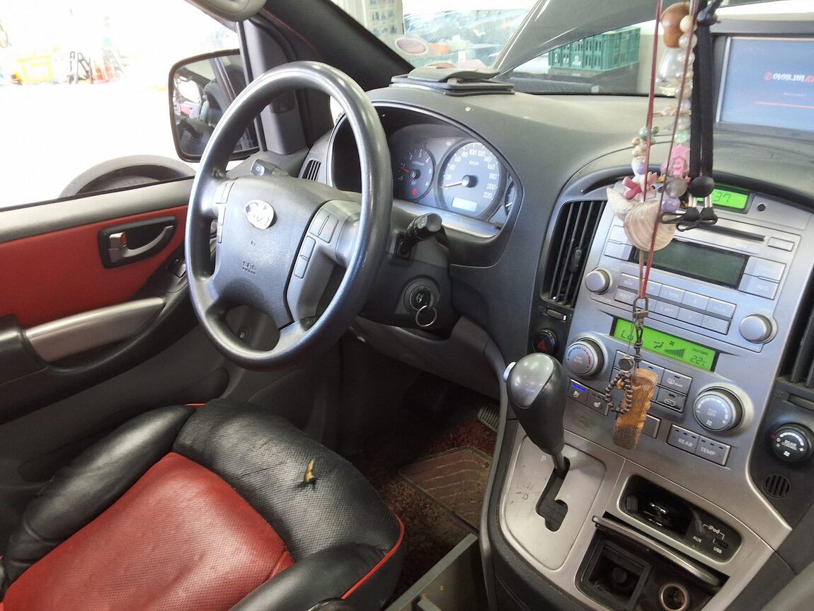 HYUNDAI GRAND STAREX 11-SEATER DIESEL CVX PREMIER 2013 - zdjęcie 11