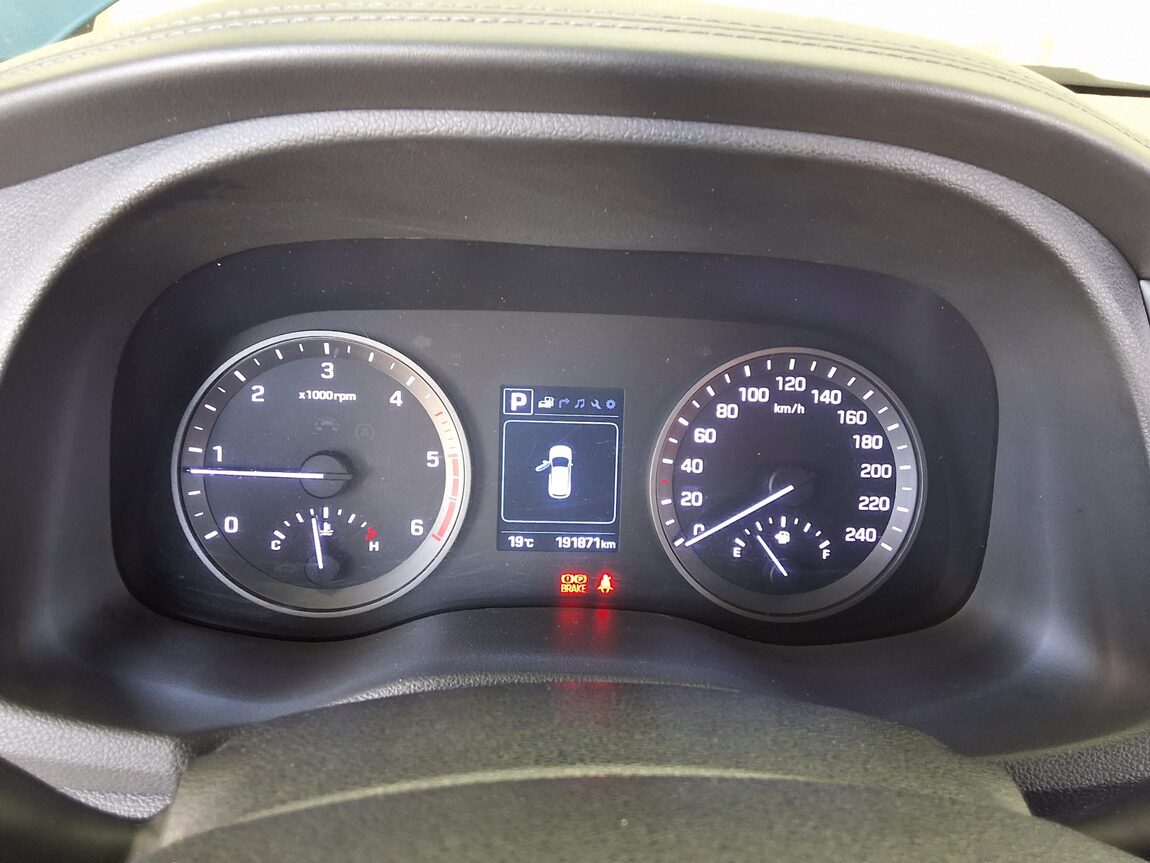 HYUNDAI ALL NEW TUCSON DIESEL R2.0 2WD MODERN 2016 - zdjęcie 9