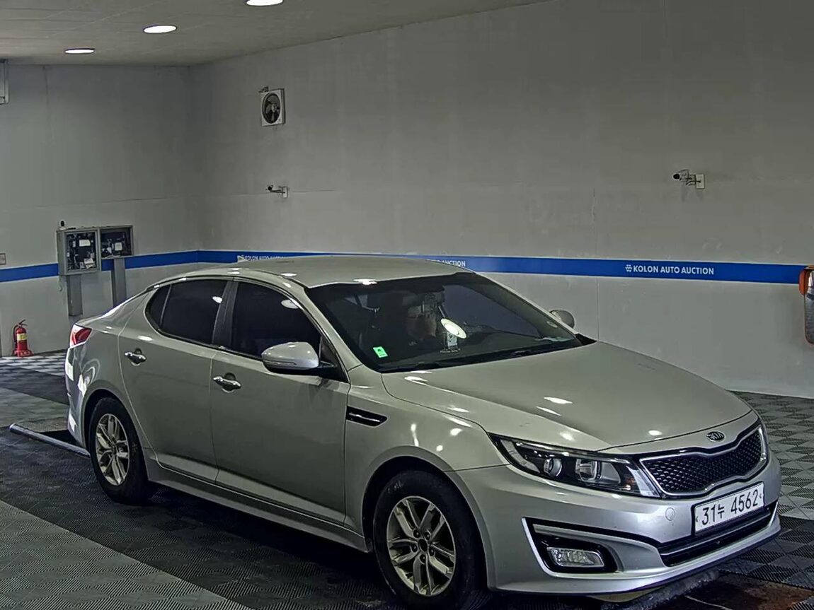 KIA THE NEW K5 LPI RENTAL CAR LUXURY 2014 - zdjęcie 3