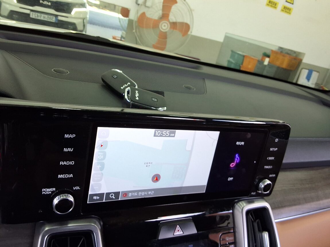 KIA NEW SORENTO (MQ4) 2.5 GASOLINE 2WD PRESTIGE 2022 - zdjęcie 17