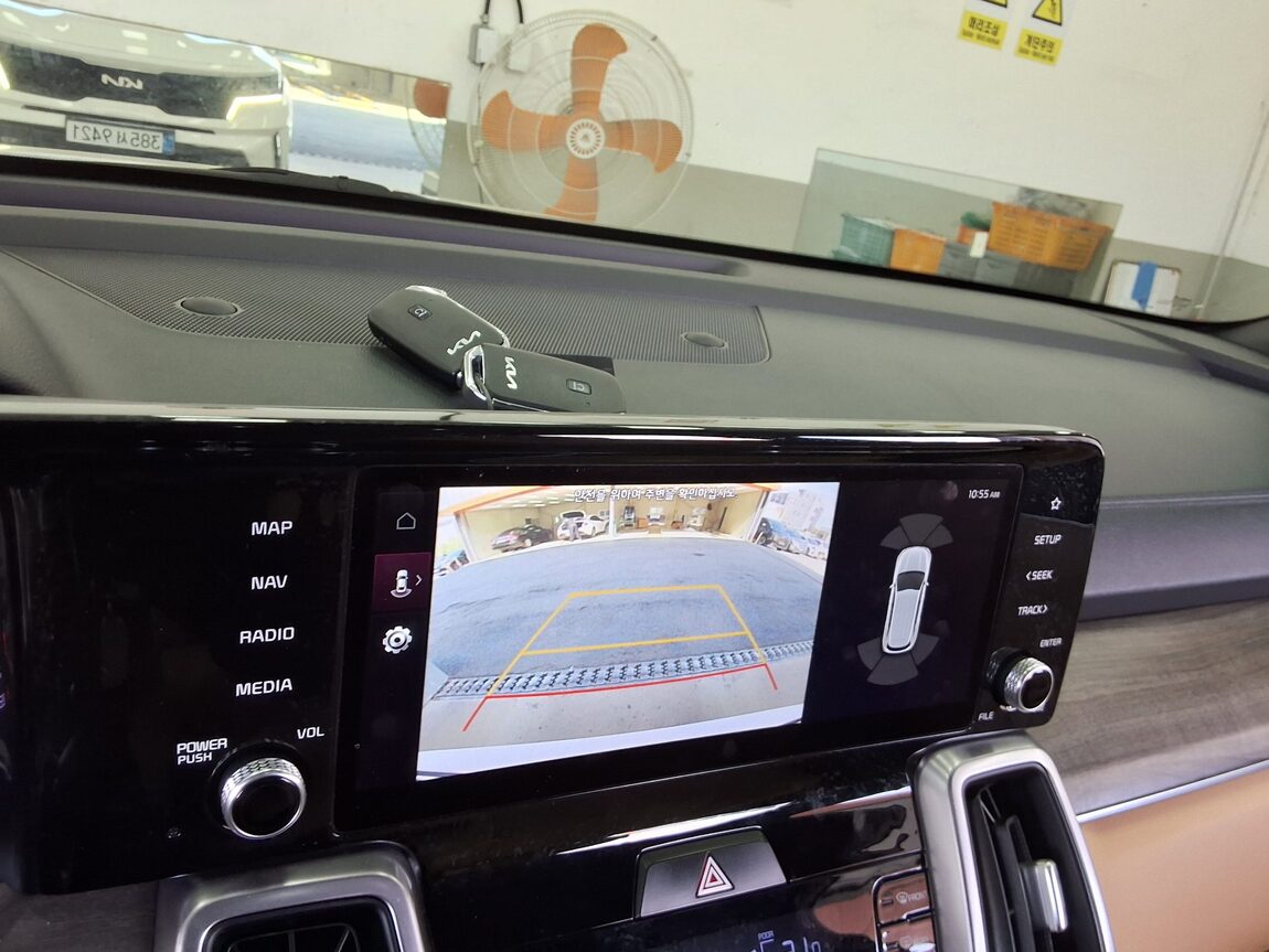 KIA NEW SORENTO (MQ4) 2.5 GASOLINE 2WD PRESTIGE 2022 - zdjęcie 18