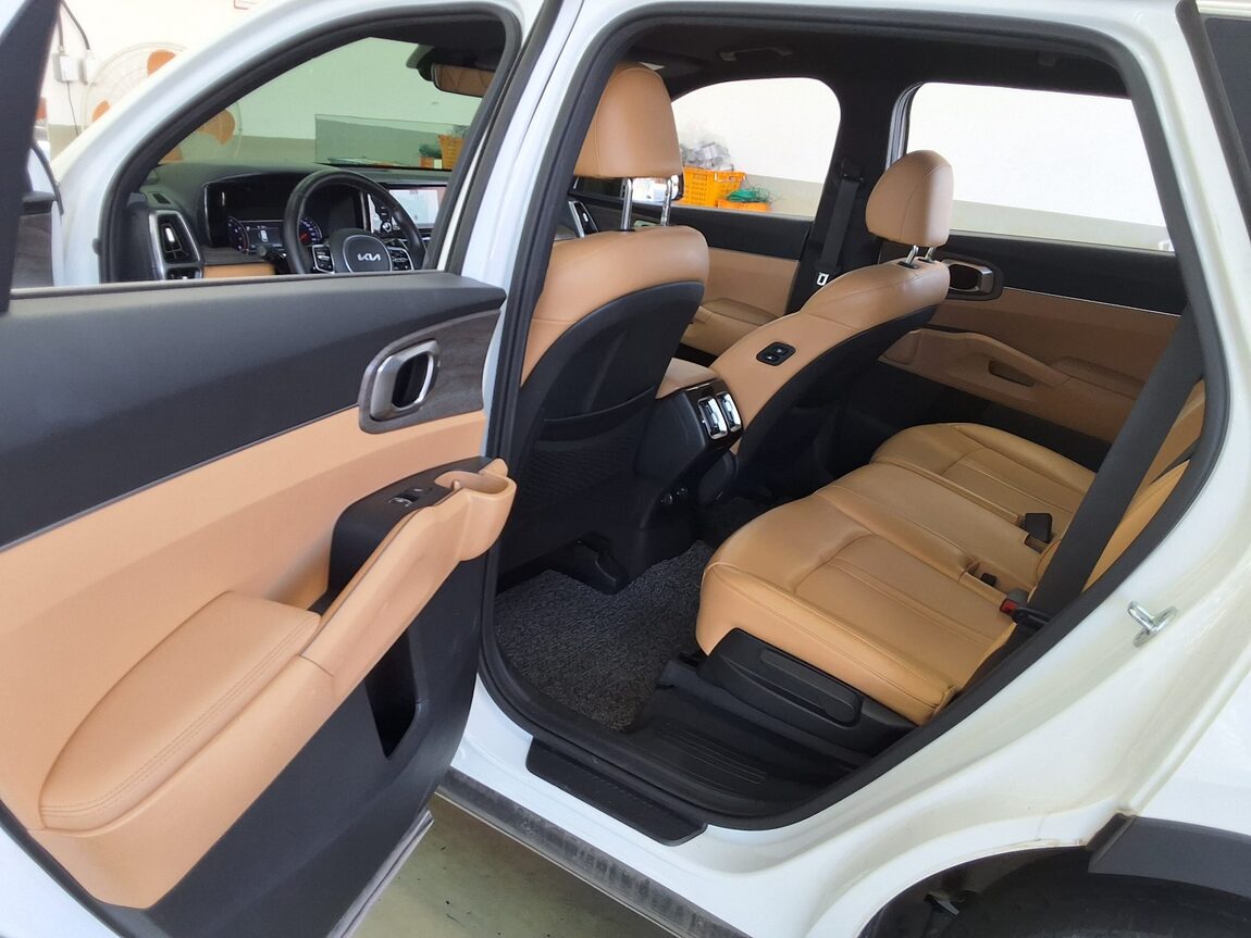 KIA NEW SORENTO (MQ4) 2.5 GASOLINE 2WD PRESTIGE 2022 - zdjęcie 12