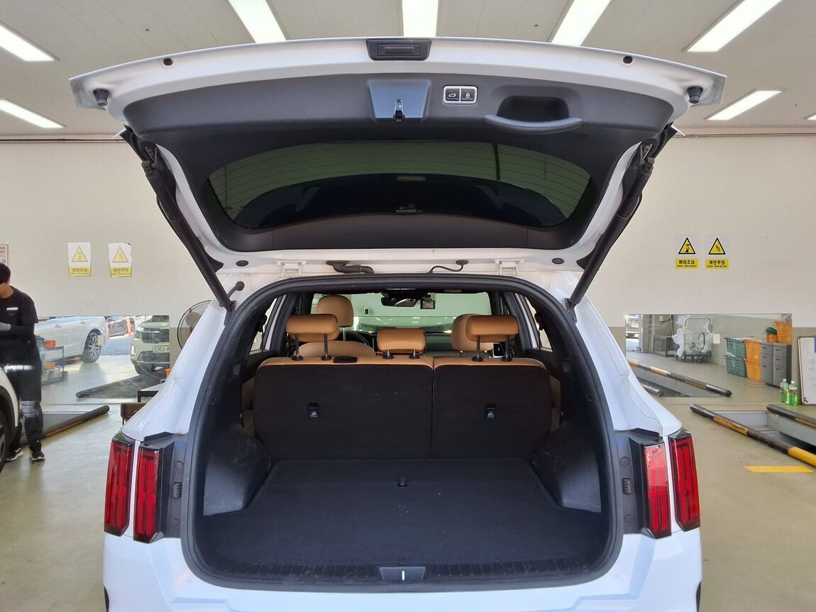 KIA NEW SORENTO (MQ4) 2.5 GASOLINE 2WD PRESTIGE 2022 - zdjęcie 15