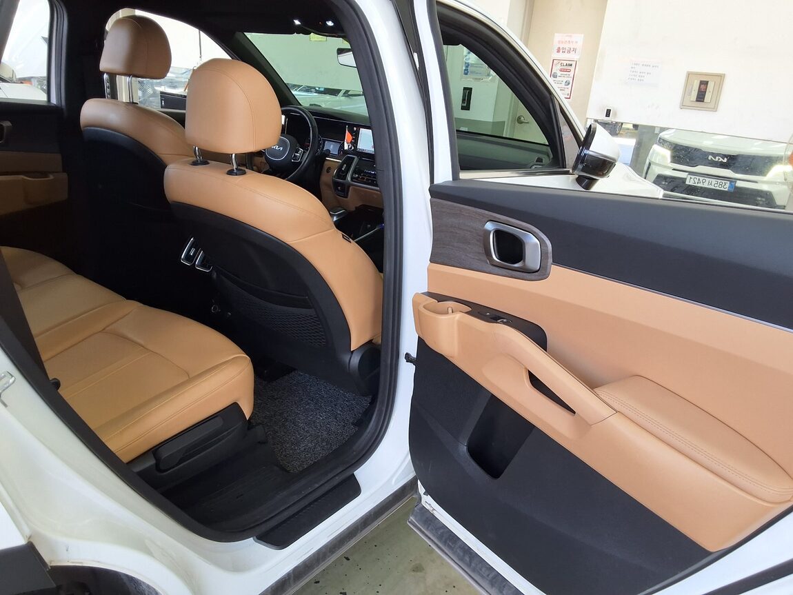KIA NEW SORENTO (MQ4) 2.5 GASOLINE 2WD PRESTIGE 2022 - zdjęcie 13