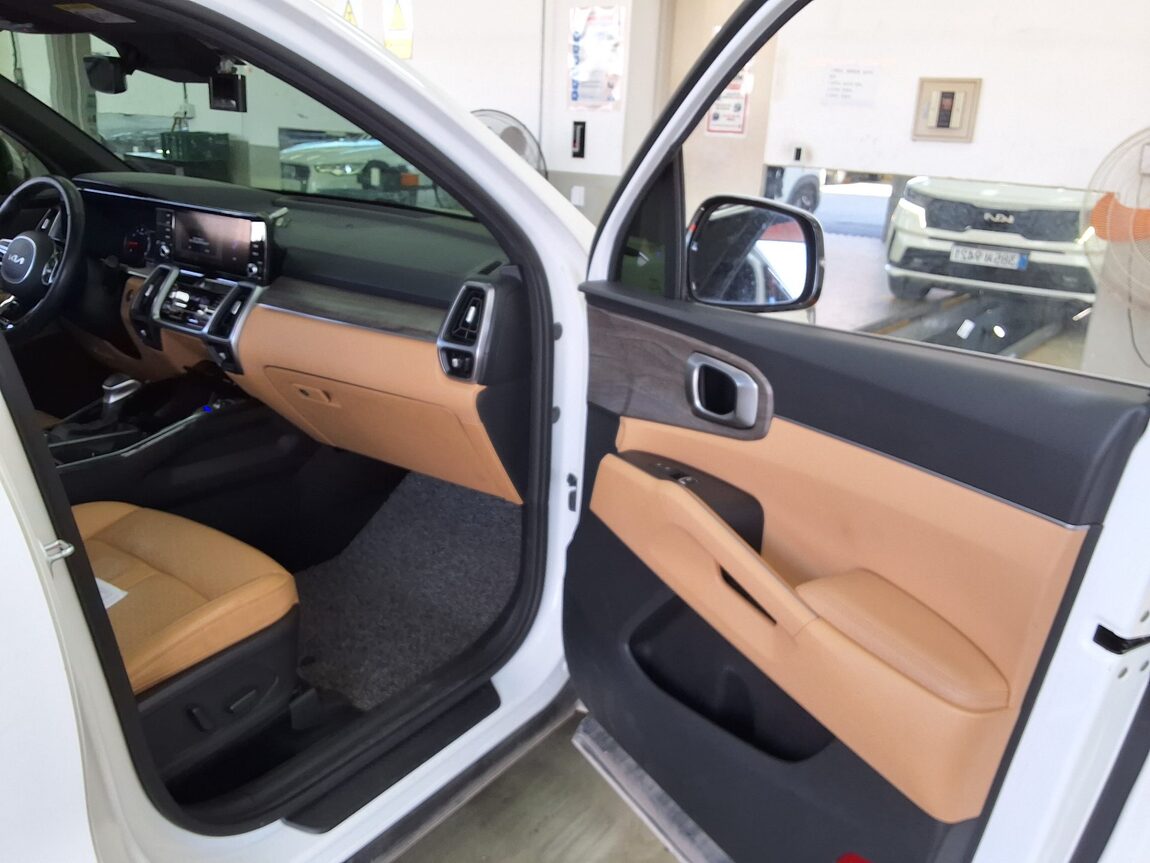 KIA NEW SORENTO (MQ4) 2.5 GASOLINE 2WD PRESTIGE 2022 - zdjęcie 14