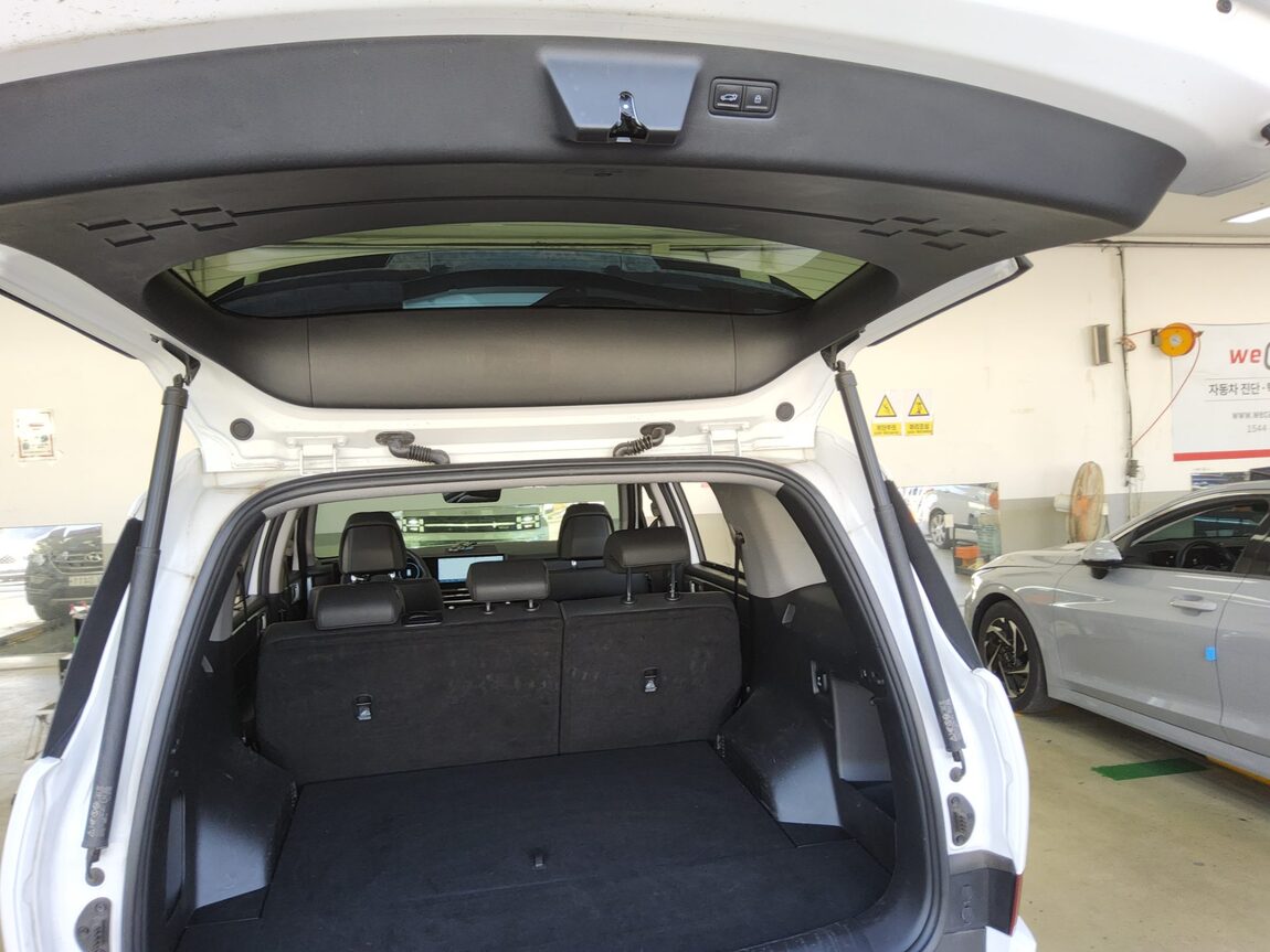 HYUNDAI THE ALL NEW SANTA FE HYBRID 1.6 HEV AWD PRESTIGE 2025 - zdjęcie 15