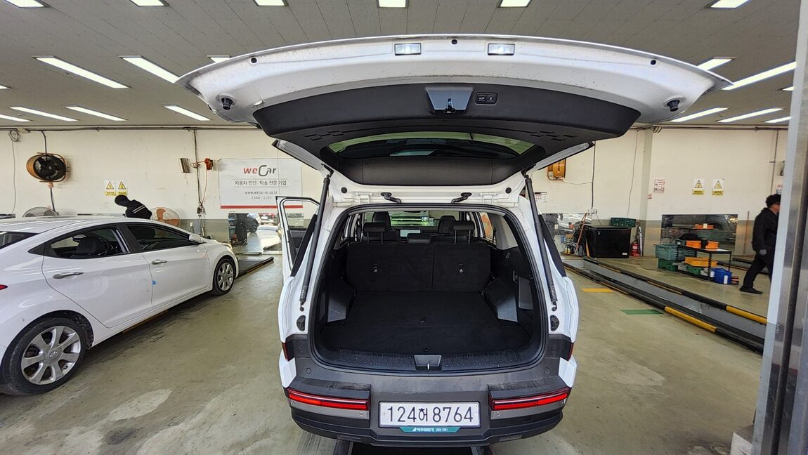 HYUNDAI THE ALL NEW SANTA FE HYBRID 1.6 HEV AWD PRESTIGE 2025 - zdjęcie 15