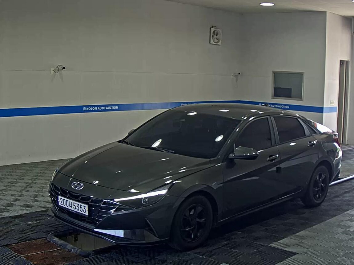 HYUNDAI AVANTE (CN7) 1.6 GASOLINE MODERN 2021 - zdjęcie 2