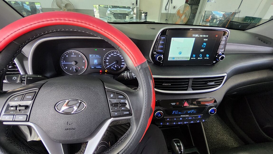 HYUNDAI NEW TUCSON 2.0 DIESEL 2WD MODERN 2020 - zdjęcie 18
