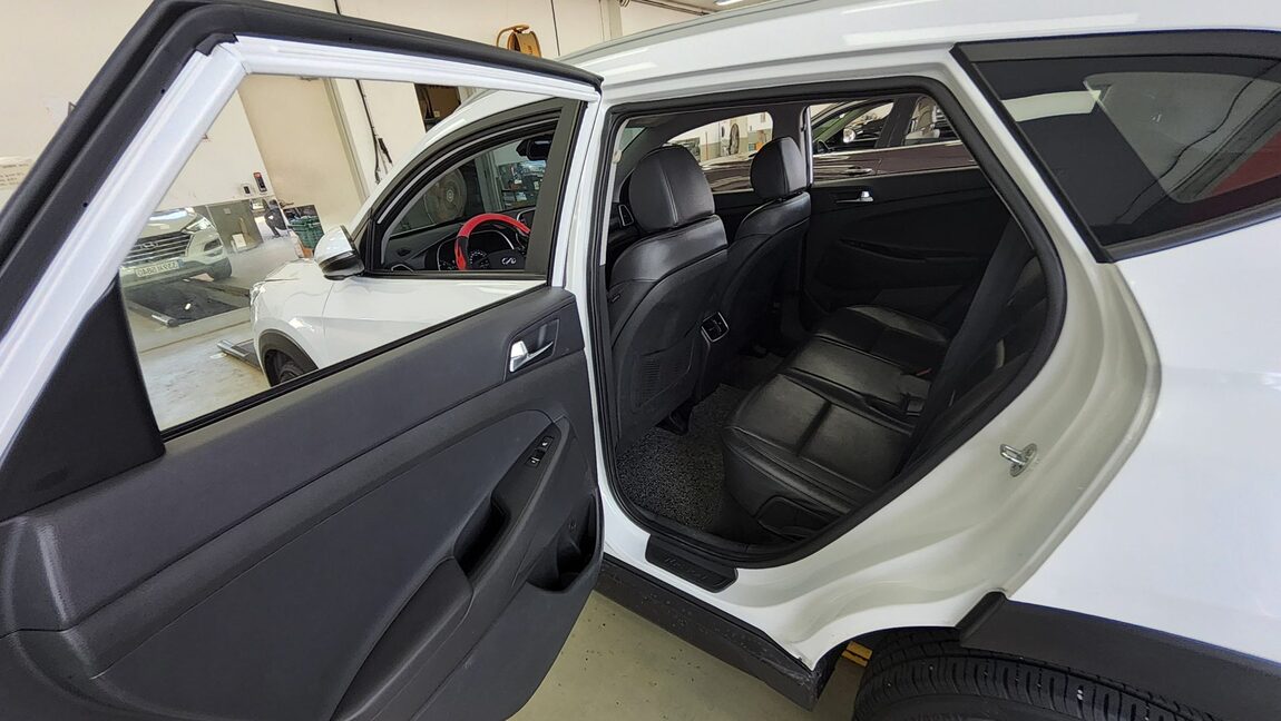HYUNDAI NEW TUCSON 2.0 DIESEL 2WD MODERN 2020 - zdjęcie 12