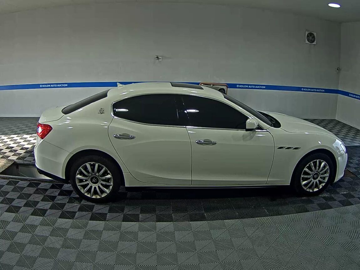 MASERATI GHIBLI (3RD GEN) 3.0 DIESEL 2015 - zdjęcie 4