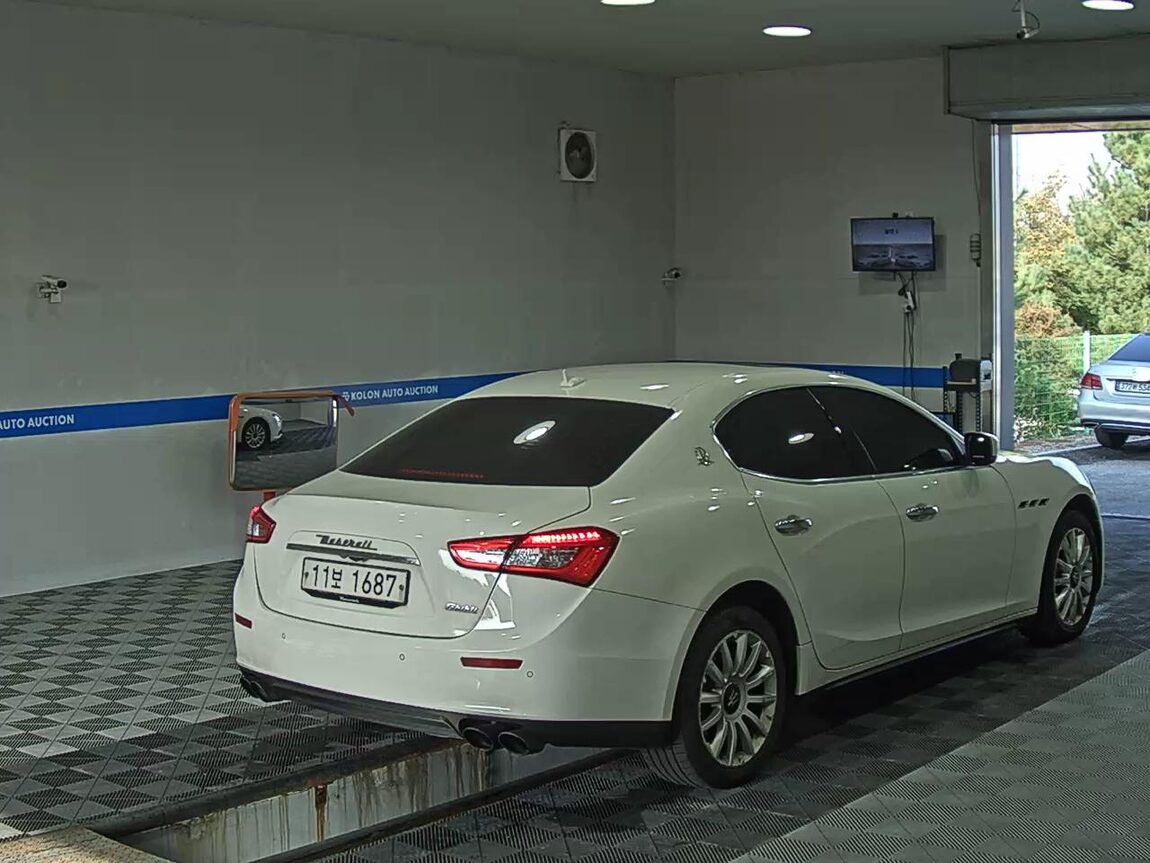 MASERATI GHIBLI (3RD GEN) 3.0 DIESEL 2015 - zdjęcie 5