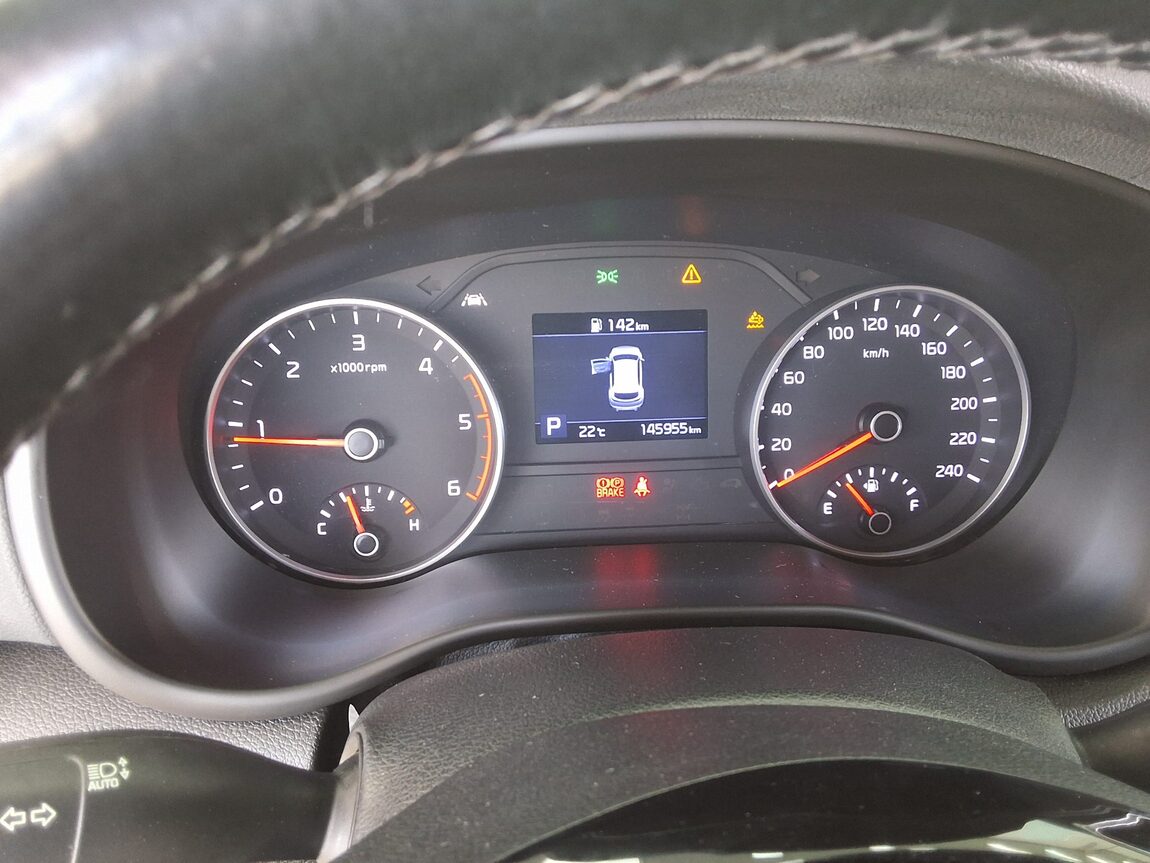 KIA SPORTAGE THE BOLD 1.6 DIESEL 2WD LUXURY 2019 - zdjęcie 9