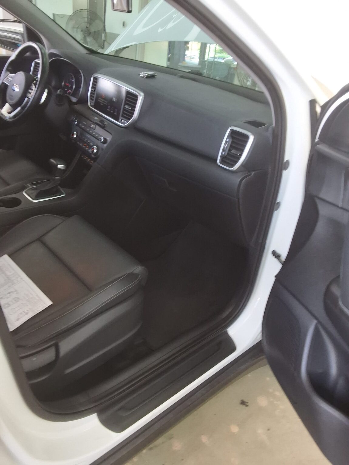KIA SPORTAGE THE BOLD 1.6 DIESEL 2WD LUXURY 2019 - zdjęcie 14