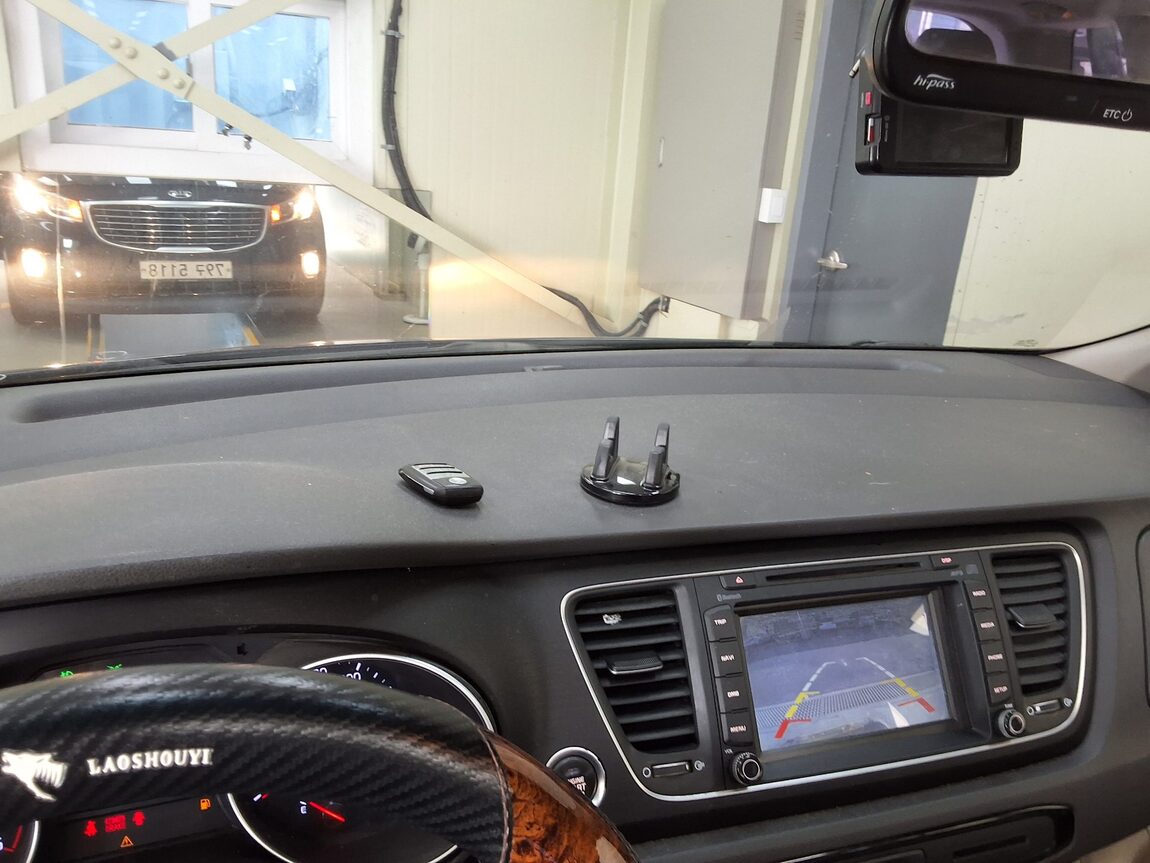 KIA ALL NEW CARNIVAL 11-SEATER DIESEL LUXURY 2015 - zdjęcie 25