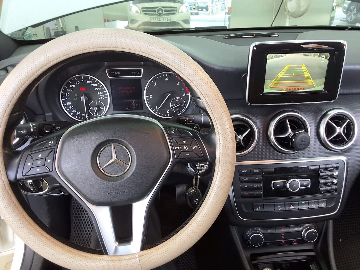 MERCEDES-BENZ A-CLASS (3RD GEN) A180 CDI STYLE 2015 - zdjęcie 17