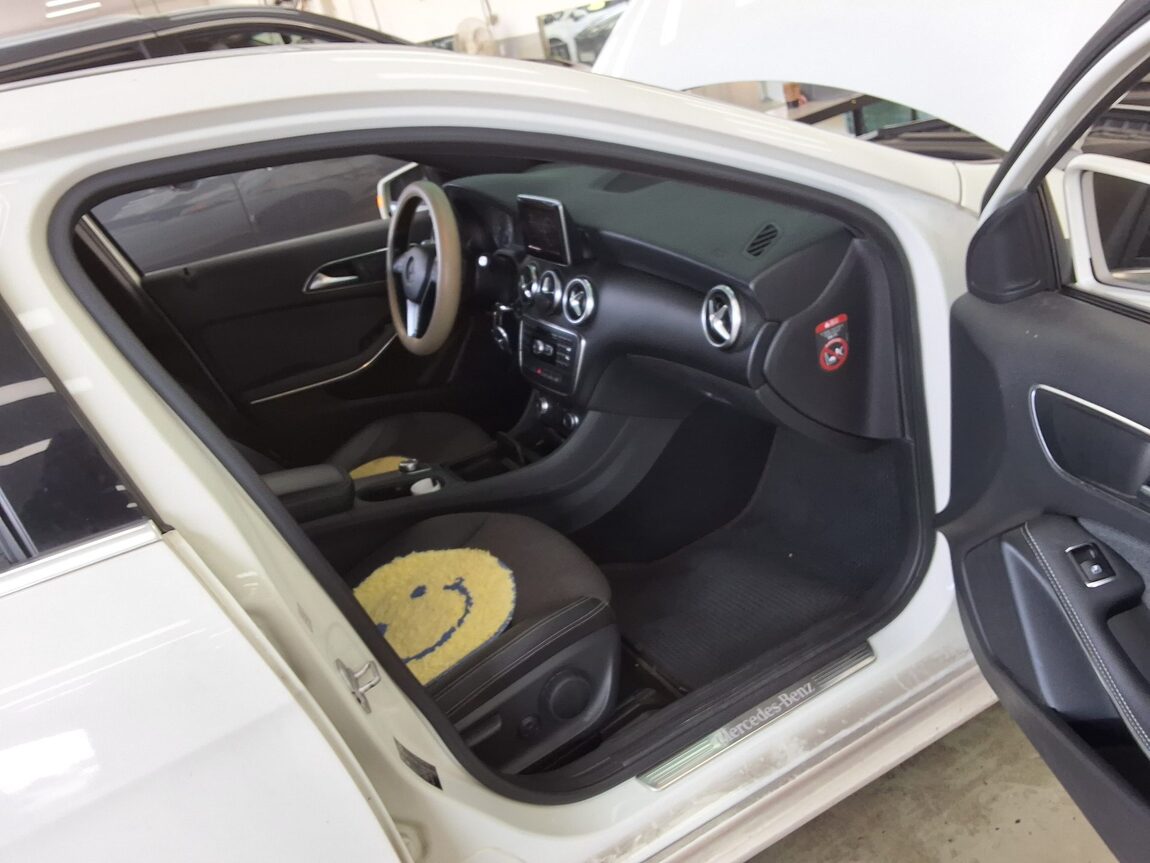 MERCEDES-BENZ A-CLASS (3RD GEN) A180 CDI STYLE 2015 - zdjęcie 14