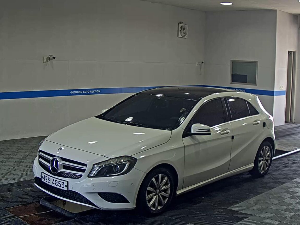 MERCEDES-BENZ A-CLASS (3RD GEN) A180 CDI STYLE 2015 - zdjęcie 2