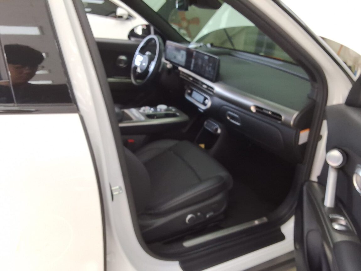 GENESIS GV60 EV AWD STANDARD 2022 - zdjęcie 15