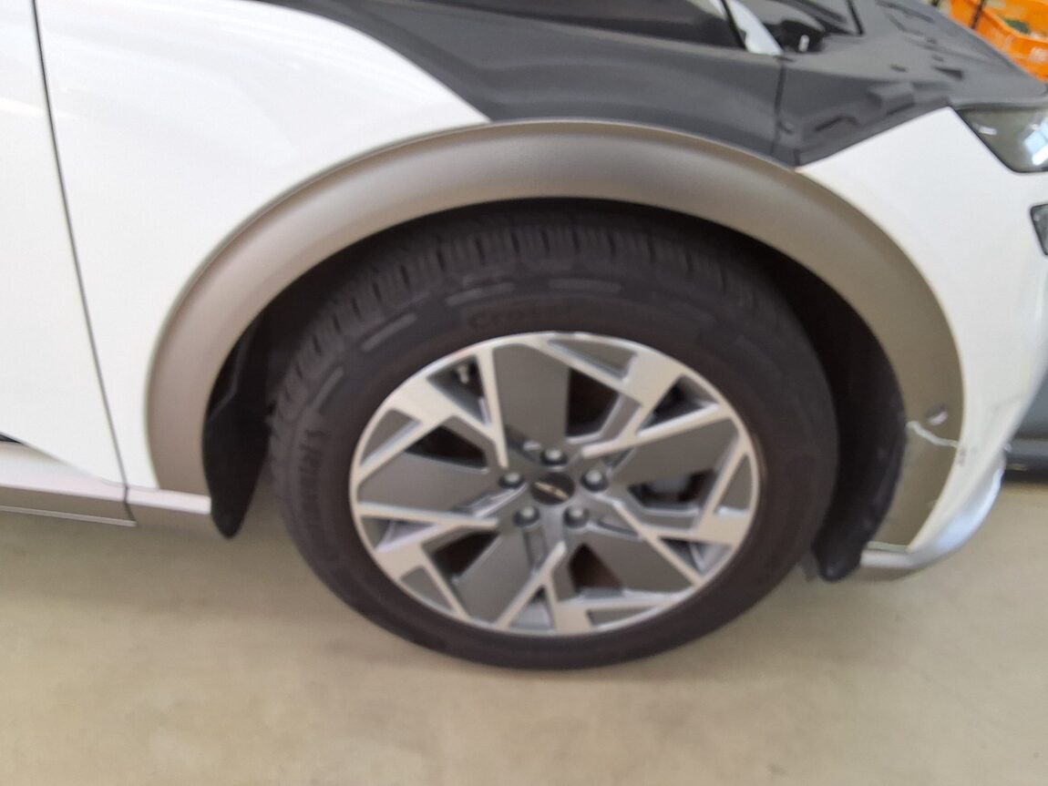 GENESIS GV60 EV AWD STANDARD 2022 - zdjęcie 21