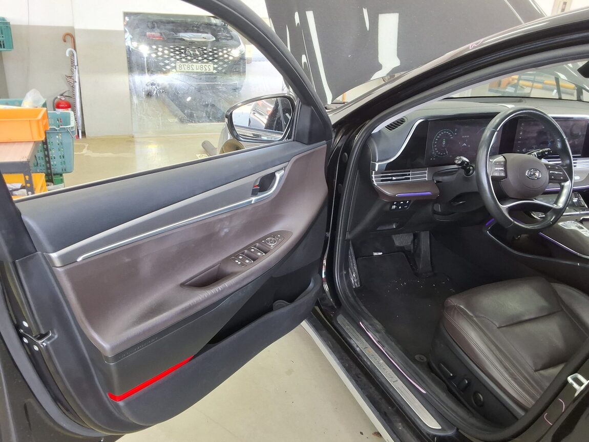 HYUNDAI THE NEW GRANDEUR IG HYBRID 2.4 HEV PREMIUM CHOICE 2021 - zdjęcie 10