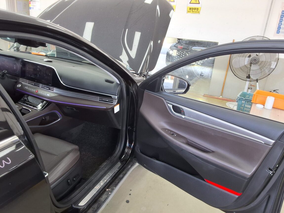 HYUNDAI THE NEW GRANDEUR IG HYBRID 2.4 HEV PREMIUM CHOICE 2021 - zdjęcie 14