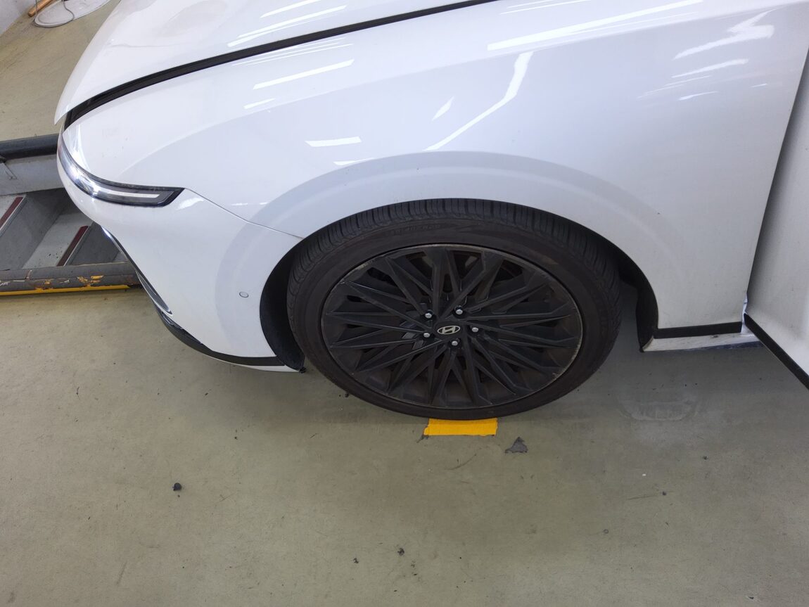 HYUNDAI THE ALL NEW GRANDEUR GASOLINE 3.5 2WD CALLIGRAPHY 2023 - zdjęcie 21
