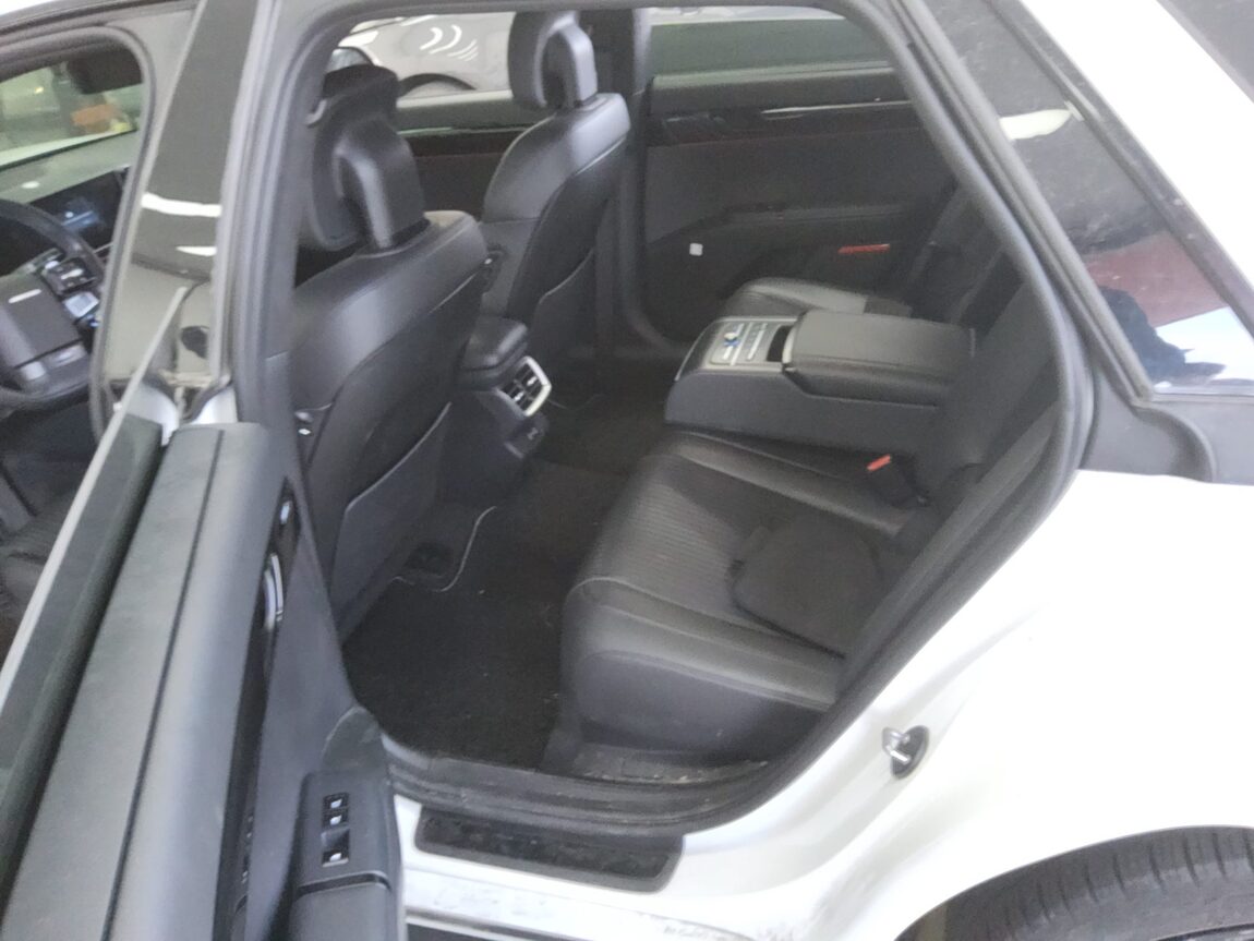 HYUNDAI THE ALL NEW GRANDEUR GASOLINE 3.5 2WD CALLIGRAPHY 2023 - zdjęcie 12