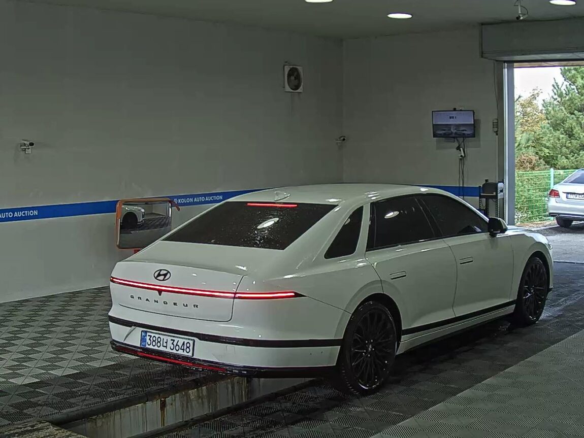 HYUNDAI THE ALL NEW GRANDEUR GASOLINE 3.5 2WD CALLIGRAPHY 2023 - zdjęcie 5