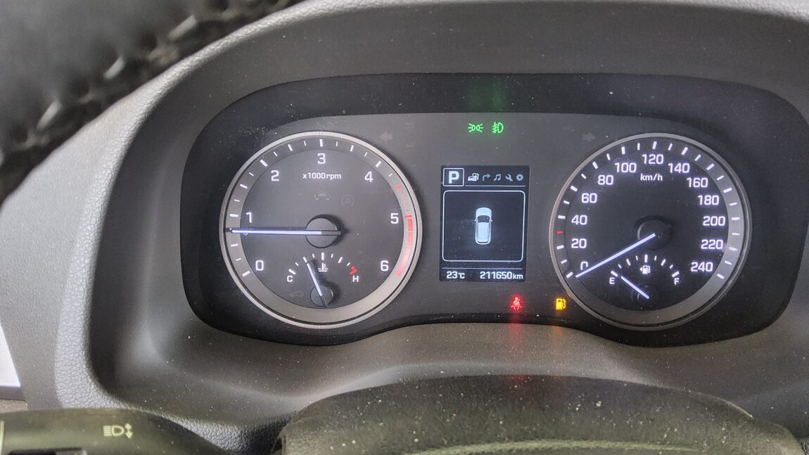 HYUNDAI ALL NEW TUCSON DIESEL 1.7 2WD MODERN 2017 - zdjęcie 9