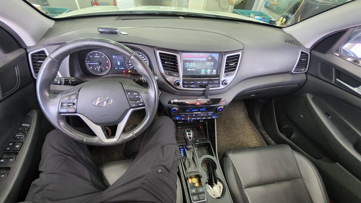 HYUNDAI ALL NEW TUCSON DIESEL 1.7 2WD MODERN 2017 - zdjęcie 11