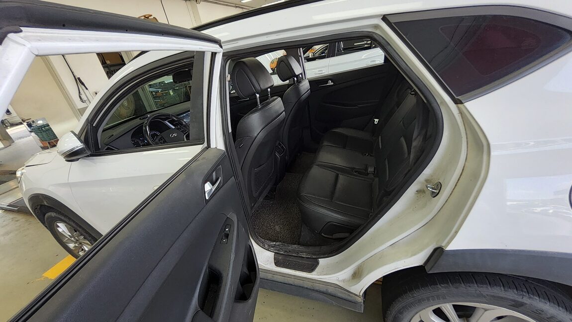 HYUNDAI ALL NEW TUCSON DIESEL 1.7 2WD MODERN 2017 - zdjęcie 12