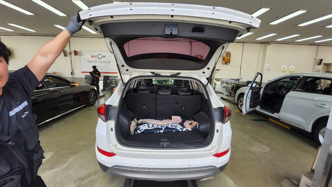 HYUNDAI ALL NEW TUCSON DIESEL 1.7 2WD MODERN 2017 - zdjęcie 15