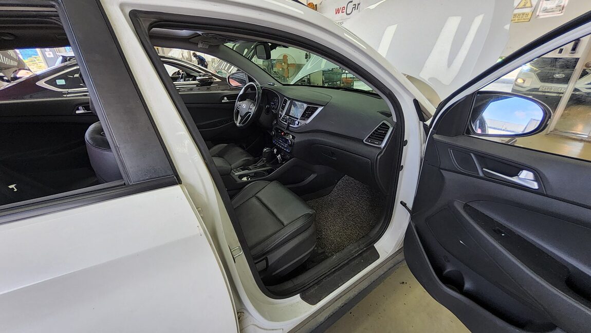 HYUNDAI ALL NEW TUCSON DIESEL 1.7 2WD MODERN 2017 - zdjęcie 14