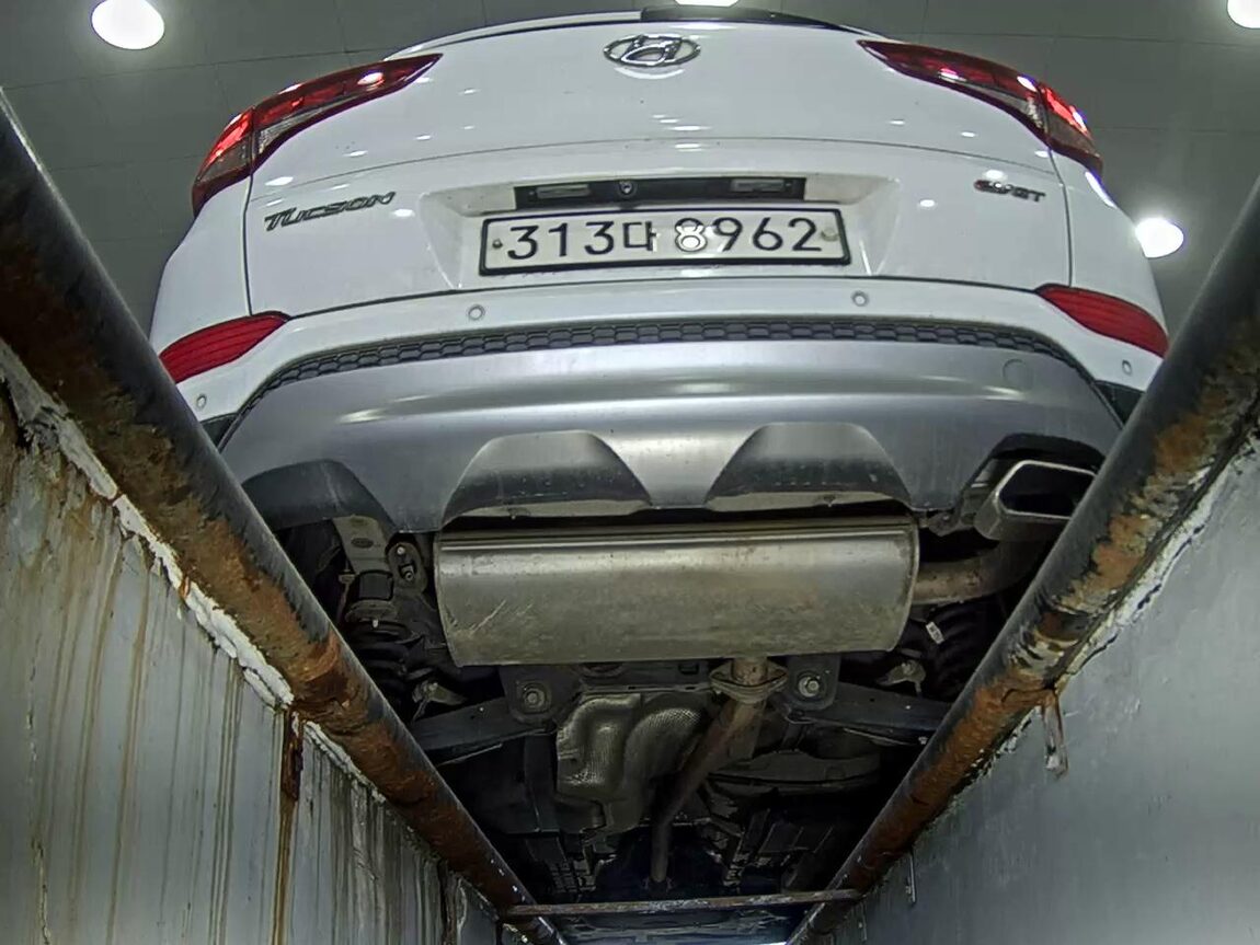 HYUNDAI ALL NEW TUCSON DIESEL 1.7 2WD MODERN 2017 - zdjęcie 8