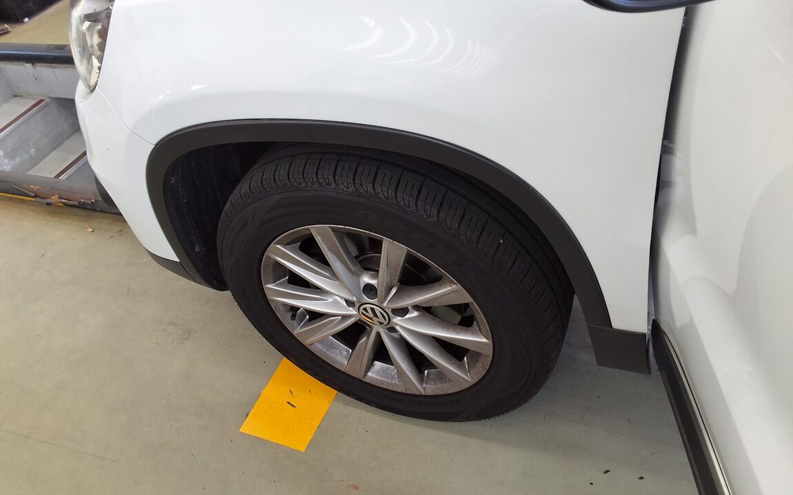 VOLKSWAGEN TIGUAN 2.0 TDI BLUEMOTION 2015 - zdjęcie 22