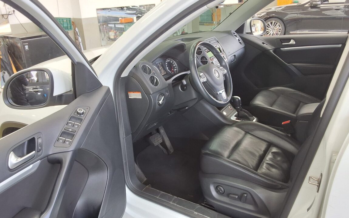 VOLKSWAGEN TIGUAN 2.0 TDI BLUEMOTION 2015 - zdjęcie 10