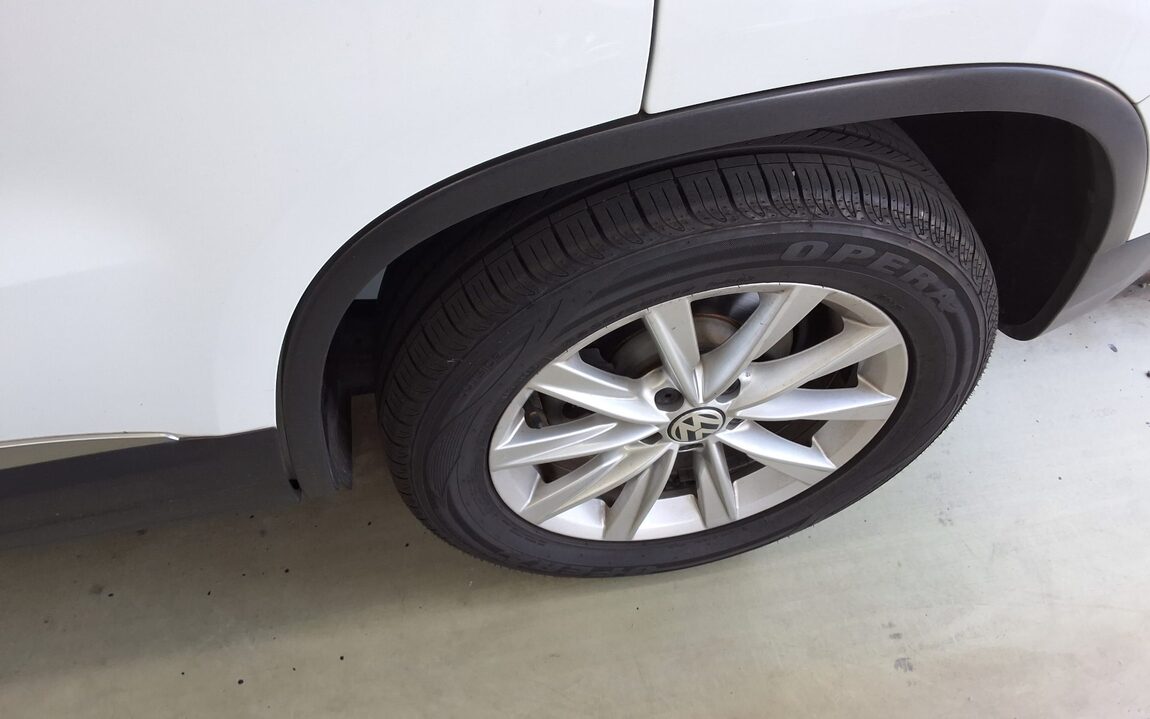 VOLKSWAGEN TIGUAN 2.0 TDI BLUEMOTION 2015 - zdjęcie 23