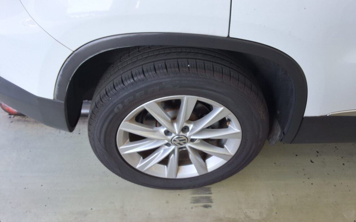 VOLKSWAGEN TIGUAN 2.0 TDI BLUEMOTION 2015 - zdjęcie 25