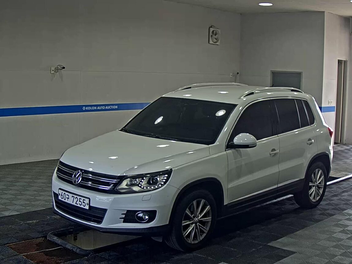 VOLKSWAGEN TIGUAN 2.0 TDI BLUEMOTION 2015 - zdjęcie 2