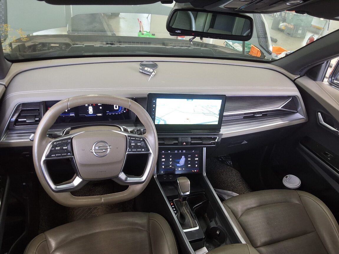 KG MOBILITY (SSANGYONG) TORRES 1.5 GDI-T 2WD T7 2023 - zdjęcie 11