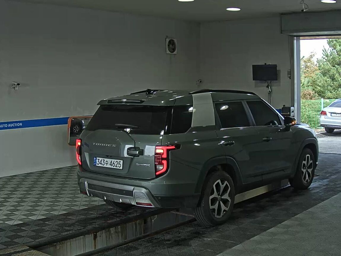 KG MOBILITY (SSANGYONG) TORRES 1.5 GDI-T 2WD T7 2023 - zdjęcie 5