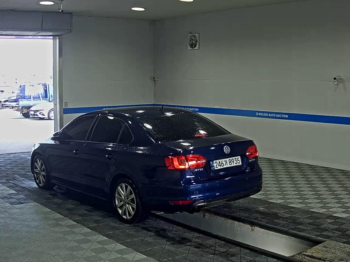 VOLKSWAGEN JETTA (6TH GEN) 2.0 TDI 2012 - zdjęcie 6