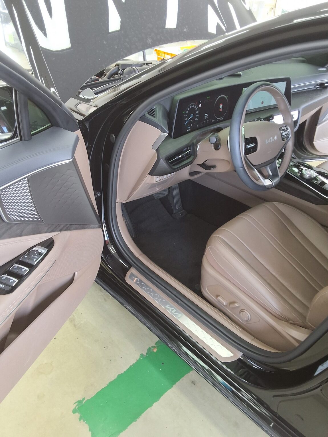 KIA K8 HYBRID HEV NOBLESSE 2023 - zdjęcie 10