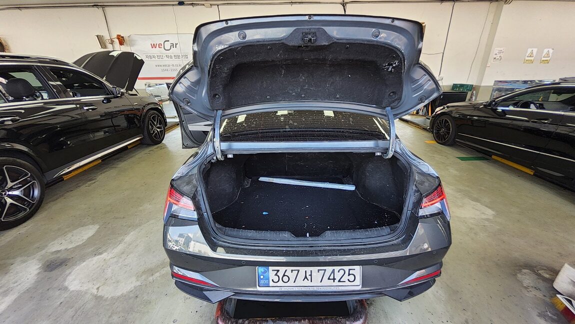 HYUNDAI AVANTE (CN7) 1.6 GASOLINE INSPIRATION 2021 - zdjęcie 15