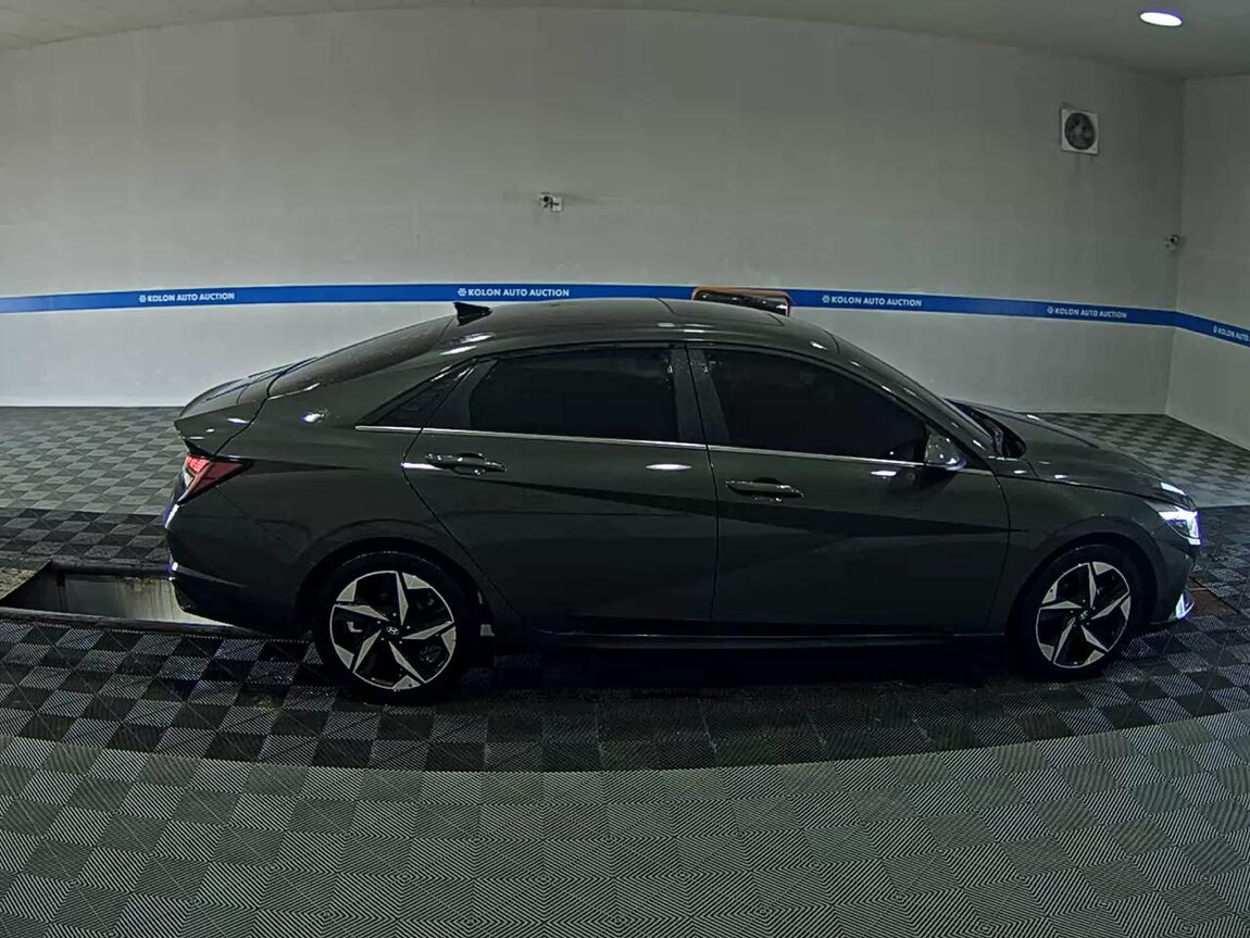 HYUNDAI AVANTE (CN7) 1.6 GASOLINE INSPIRATION 2021 - zdjęcie 4
