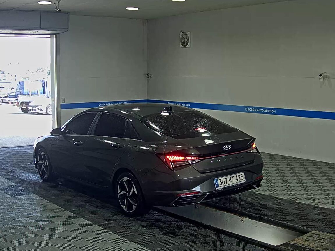 HYUNDAI AVANTE (CN7) 1.6 GASOLINE INSPIRATION 2021 - zdjęcie 6